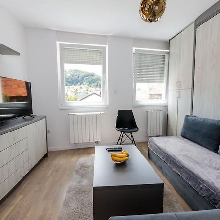 Apartman Skver Tuzla Eksteriør billede