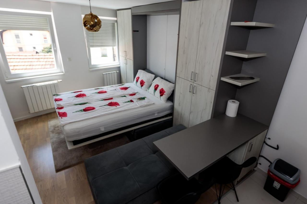 Apartman Skver Tuzla Eksteriør billede