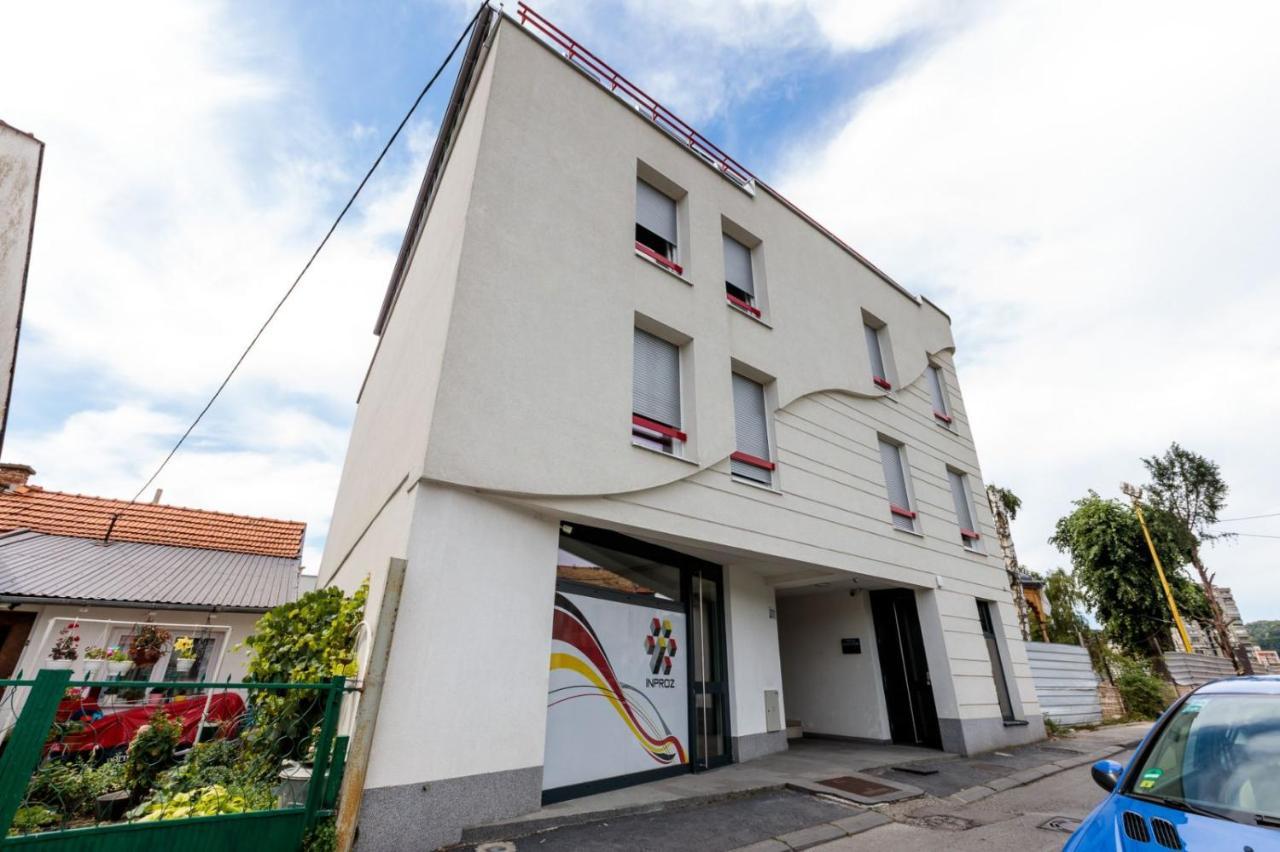 Apartman Skver Tuzla Eksteriør billede