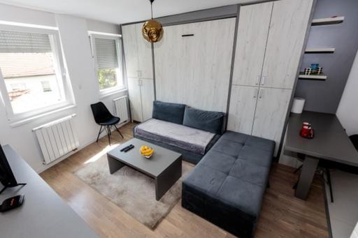 Apartman Skver Tuzla Eksteriør billede