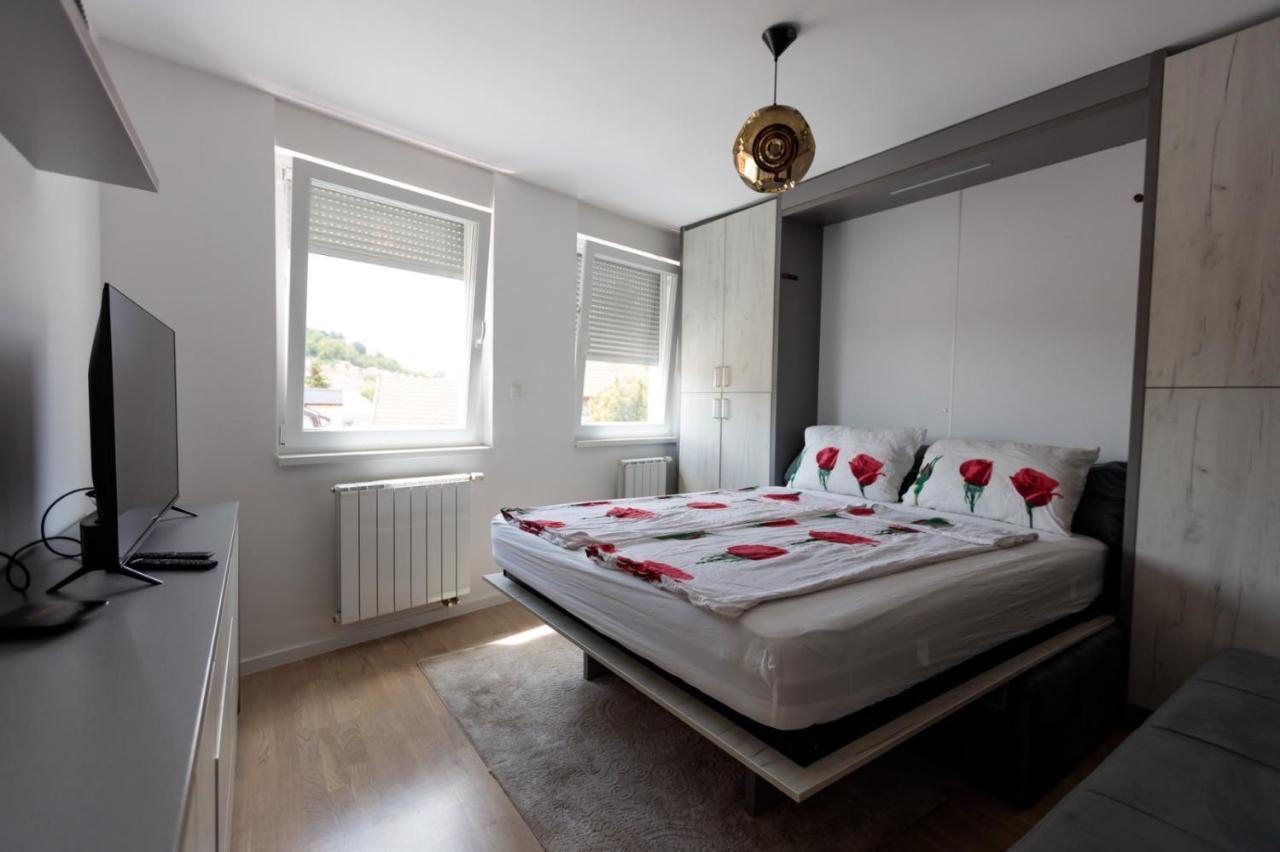 Apartman Skver Tuzla Eksteriør billede